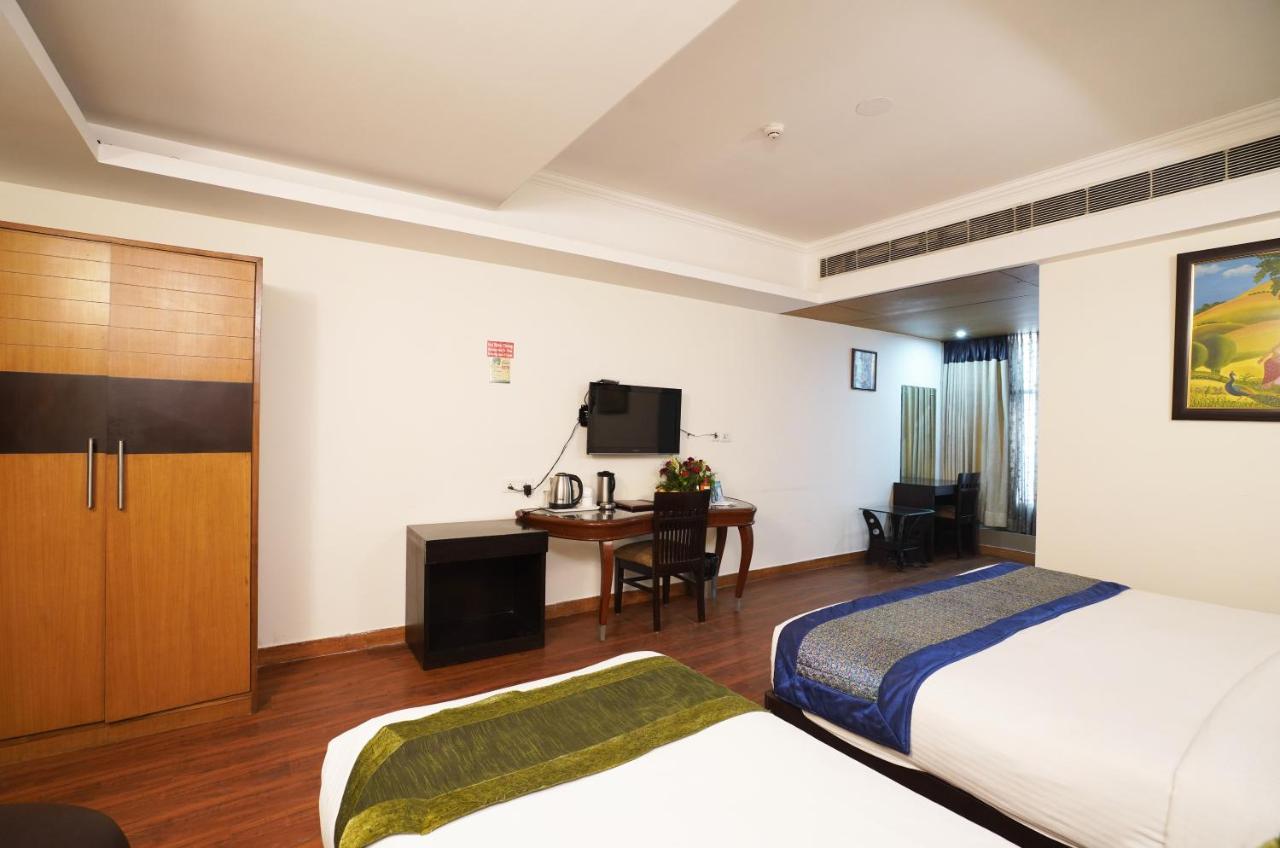 Airport Hotel Grand By Fantasia New Delhi Buitenkant foto