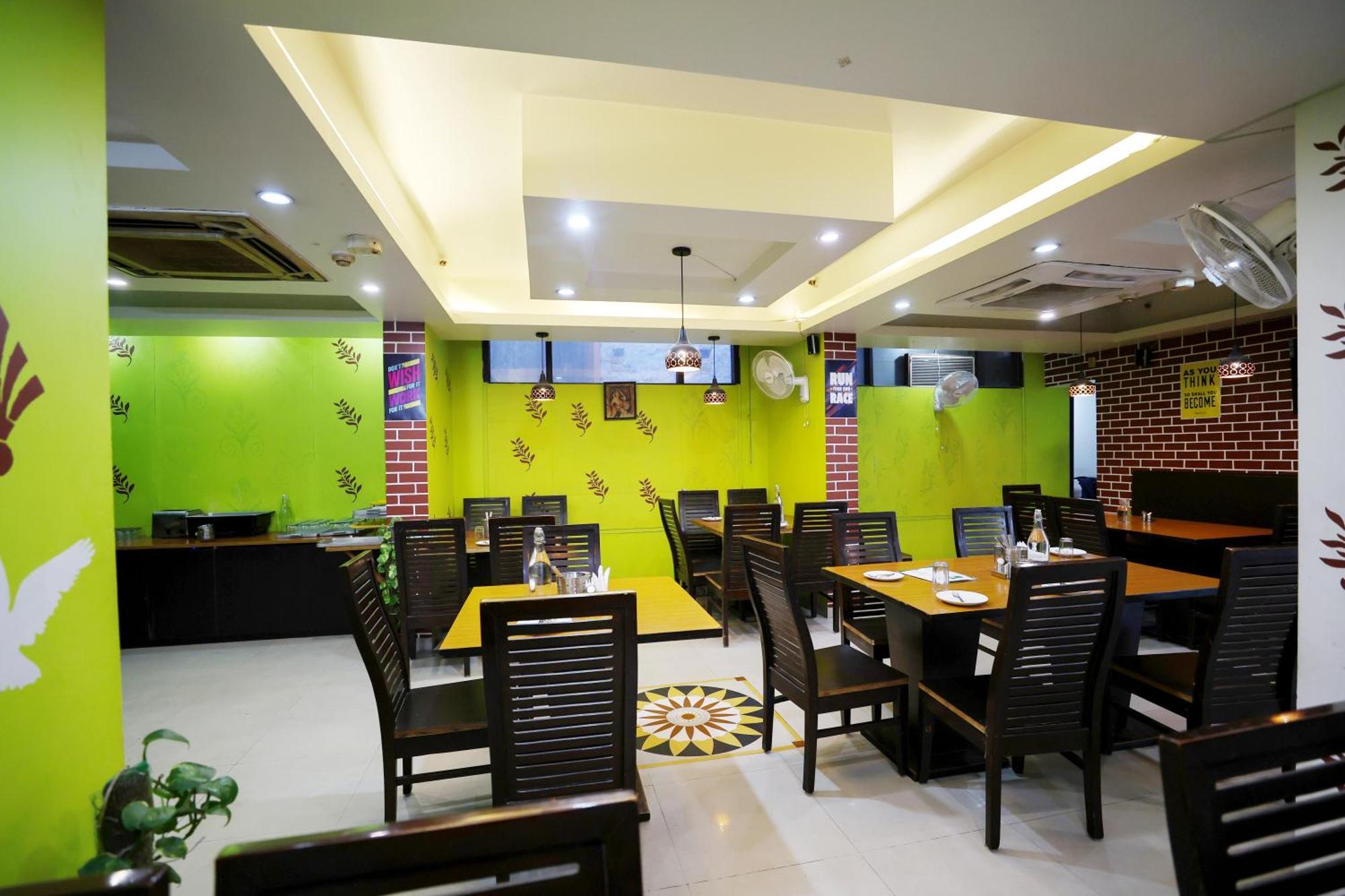 Airport Hotel Grand By Fantasia New Delhi Buitenkant foto