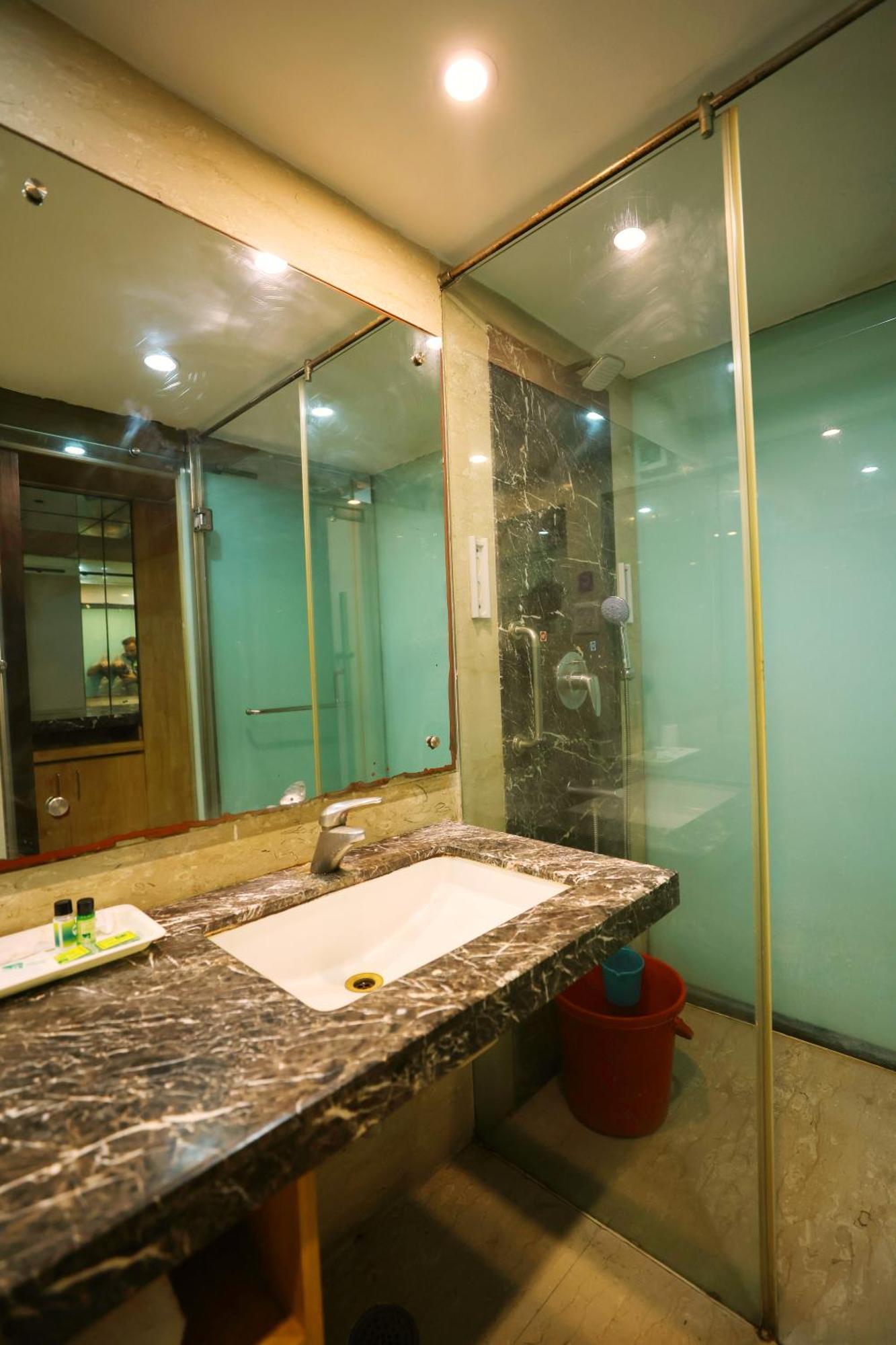 Airport Hotel Grand By Fantasia New Delhi Buitenkant foto