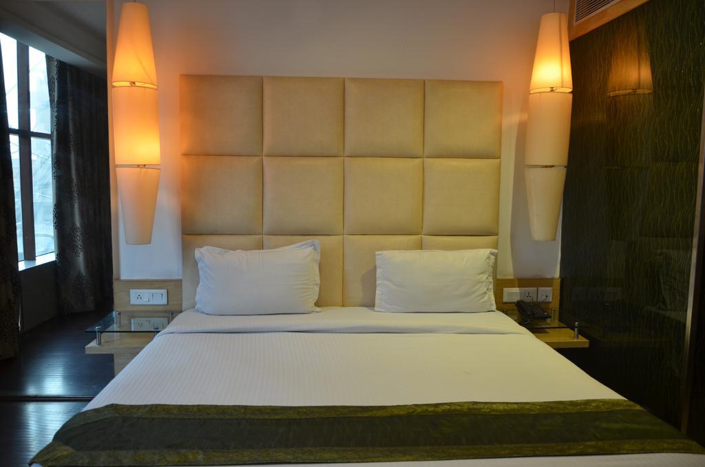 Airport Hotel Grand By Fantasia New Delhi Buitenkant foto